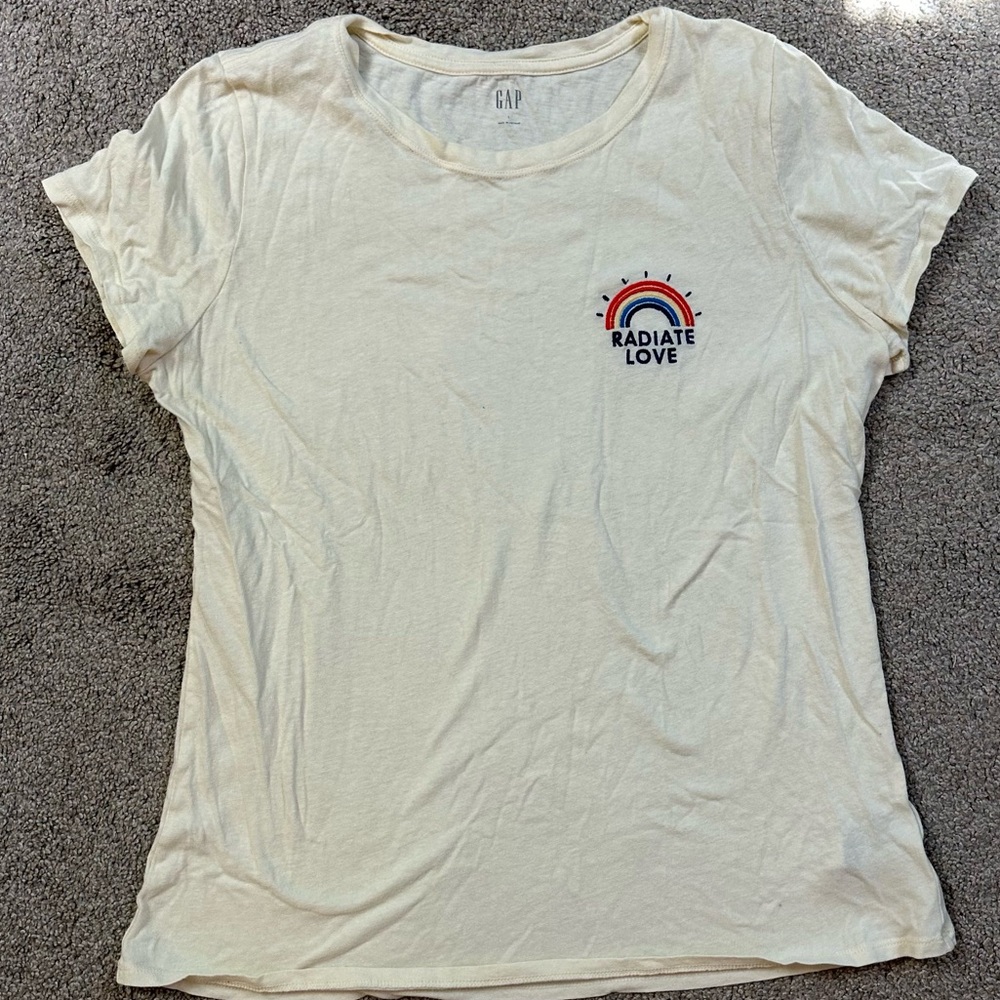 GAP, L, Cream "Radiate Love" t-shirt